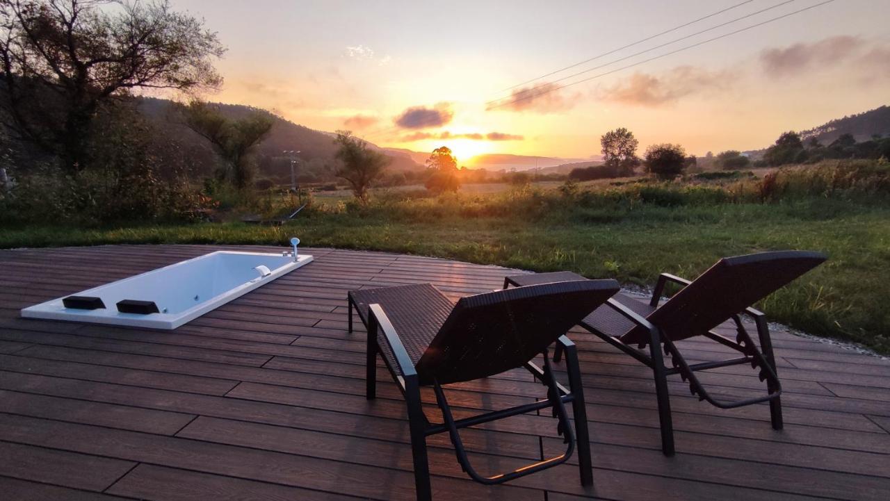 ホテル Luzada Glamping Burbujas - Designed For Adults Juances エクステリア 写真